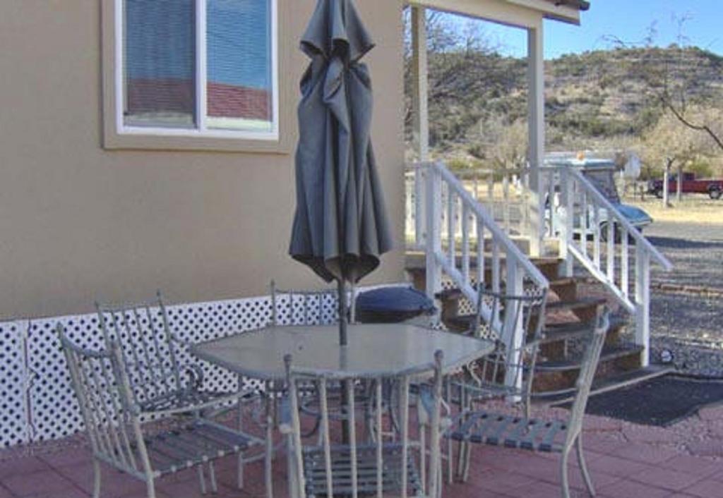 Verde Valley Studio Park Model Cabin 16 Cottonwood Exterior photo